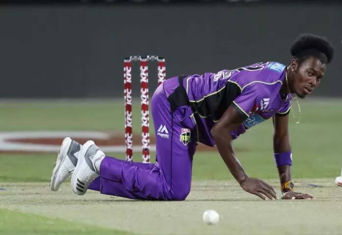 ਪਾਂਡਿਆ ਤੋਂ ਇਲਾਵਾ ਵੈਸਟਇੰਡੀਜ਼ ਦੇ ਨਵੇਂ ਖਿਡਾਰੀ ਜ਼ੋਰਫ਼ਾ ਅਰਚਰ ਨੂੰ ਰਾਜਸਥਾਨ ਰਾਇਲਸ ਨੇ 7.2 ਕਰੋੜ ਰੁਪਏ ਵਿੱਚ ਖਰੀਦਿਆ।