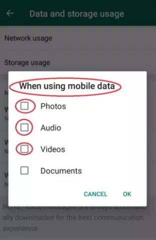 Media auto-download ਨੂੰ ਚੁਣਨ ਤੋਂ ਬਾਅਦ When using mobile data ਦਾ ਵਿਕਲਪ ਮਿਲੇਗਾ। ਇਸ 'ਤੇ ਕਲਿੱਕ ਤਸਵੀਰਾਂ ਤੇ ਵੀਡੀਓਜ਼ ਨੂੰ ਆਪਣੇ ਆਪ ਡਾਊਨਲੋਡ ਹੋਣ ਤੋਂ ਰੋਕ ਸਕਦੇ ਹੋ। ਤੁਹਾਨੂੰ ਬੱਸ ਫੋਟੋ ਤੇ ਵੀਡੀਓ ਸਾਹਮਣੇ ਲੱਗੇ ਟਿੱਕ ਮਾਰਕ ਨੂੰ ਹਟਾਉਣਾ ਪਵੇਗਾ। 
