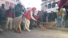 ਨਵਜੋਤ ਸਿੱਧੂ ਨੇ ਫੜਿਆ ਝਾੜੂ, ਕੂੜਾ ਹੂੰਝਣ ਦਾ ਐਲਾਨ