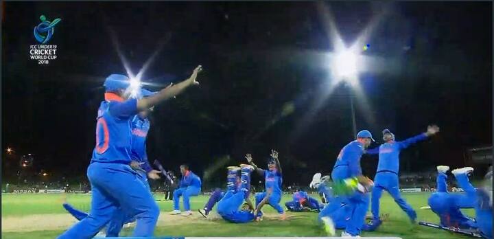 ਇਸ਼ਾਨ ਪੋਰੇਲ, ਸ਼ਿਵਾ ਸਿੰਘ, ਕਮਲੇਸ਼ ਨਾਗਰਕੋਟੀ ਤੇ ਅੰਕੁਲ ਰਾਏ ਨੇ 2-2 ਵਿਕਟਾਂ ਹਾਸਲ ਕੀਤੀਆਂ ਜਦਕਿ ਸ਼ਿਵਮ ਮਾਵੀ ਨੇ ਆਸਟ੍ਰੇਲੀਆ ਦੇ 1 ਖਿਡਾਰੀ ਨੂੰ ਆਊਟ ਕੀਤਾ।