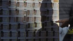 ਦੋ ਦੋਸਤਾਂ ਤੋਂ ਪੈਸੇ ਲੈਕੇ ਖਰੀਦੀ ਲਾਟਰੀ ਟਿਕਟ, ਹੁਣ ਦੋਹਾਂ ਨੂੰ ਵੰਡੇਗਾ 17.5 ਕਰੋੜ ਰੁਪਏ