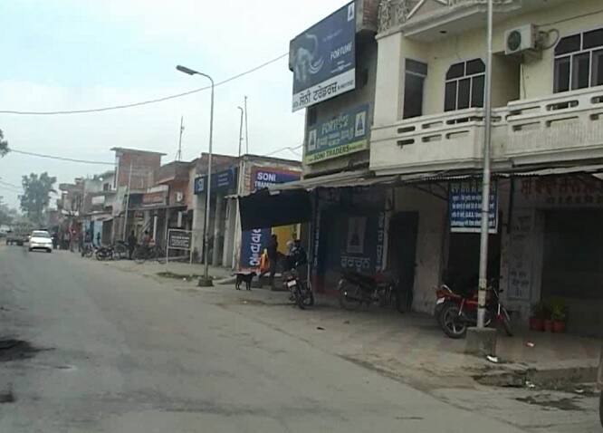 Market Closed In Dera Baba Nanak ਡੇਰਾ ਬਾਬਾ ਨਾਨਕ 'ਚ ਅਜੇ ਵੀ ਕਰਫਿਊ ਵਰਗੇ ਹਾਲਾਤ