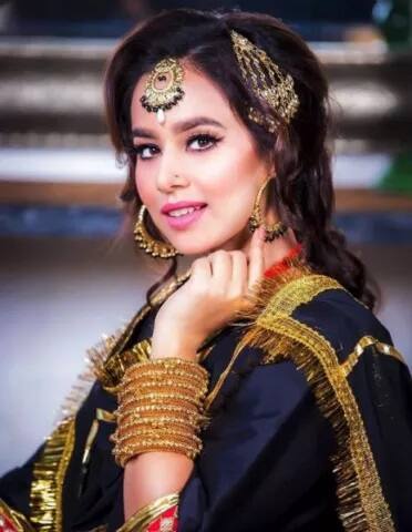 ਵੇਖੋ ਸੁਨੰਦਾ ਦੀਆਂ ਕੁਝ ਖ਼ੂਬਸੂਰਤ ਤਸਵੀਰਾਂ। 