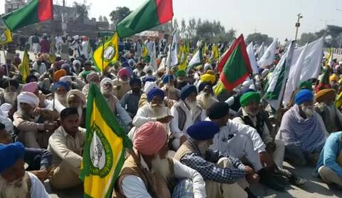 ਸੜਕਾਂ ਰੋਕ ਕਿਸਾਨਾਂ ਨੇ ਦਿੱਤੀ ਸਰਕਾਰ ਨੂੰ ਚੁਨੌਤੀ ਸੜਕਾਂ ਰੋਕ ਕਿਸਾਨਾਂ ਨੇ ਦਿੱਤੀ ਸਰਕਾਰ ਨੂੰ ਚੁਨੌਤੀ