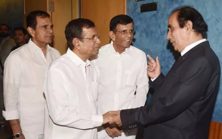 ਬਾਲੀਵੁੱਡ ਦੀ ਨਿਰਦੇਸ਼ਕ ਜੋੜੀ ਅੱਬਾਸ-ਮਸਤਾਨ ਵੀ ਸਕਰੀਨਿੰਗ ਵਿੱਚ ਸ਼ਾਮਲ ਹੋਏ। 