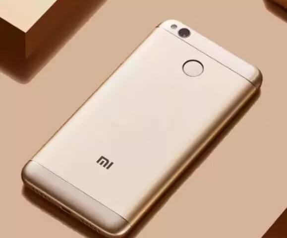 Redmi 4: ਰੈਡਮੀ 4 ਵਿੱਚ 5 ਇੰਚ ਦੀ ਸਕ੍ਰੀਨ ਦਿੱਤੀ ਗਈ ਹੈ। ਕਵਾਲਕੌਮ ਸਨੈਪਡ੍ਰੈਗਨ 430 ਪ੍ਰੋਸੈਸਰ, 2 ਜੀ.ਬੀ. ਰੈਮ ਦਿੱਤੀ ਗਈ ਹੈ। 13 ਮੈਗਾਪਿਕਸਲ ਦਾ ਰੀਅਰ ਕੈਮਰਾ ਤੇ 5 ਮੈਗਾਪਿਕਸਲ ਦਾ ਫਰੰਟ ਕੈਮਰਾ ਦਿੱਤਾ ਗਿਆ ਹੈ। 4,100 mAh ਦੀ ਬੈਟਰੀ ਵੀ ਦਿੱਤੀ ਗਈ ਹੈ। ਮੁੱਲ- 6,999 ਰੁਪਏ।