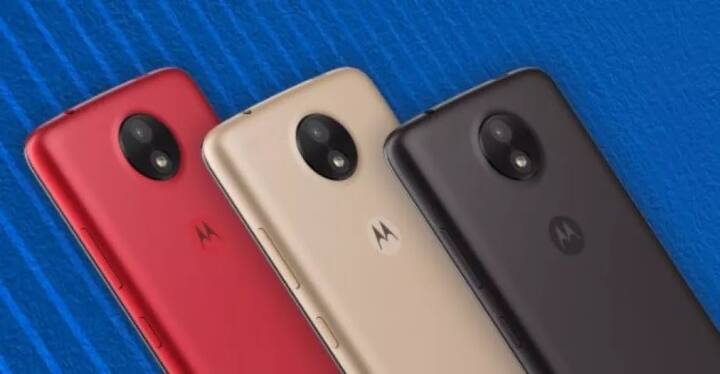 Moto C Plus: 5 ਇੰਚ ਦੀ ਸਕ੍ਰੀਨ ਵਾਲੇ ਮੋਟੋ ਸੀ ਪਲੱਸ ਵਿੱਚ ਮੀਡੀਆਟੈੱਕ ਕੁਆਰਡਕੋਰ ਕੋਰਟੈਕਸ A53 SoC ਪ੍ਰੋਸੈਸਰ ਦਿੱਤਾ ਗਿਆ ਹੈ। ਇੰਟਰਨਲ ਮੈਮੋਰੀ 16 ਜੀ.ਬੀ. ਹੈ ਜਿਸ ਨੂੰ ਵਧਾ ਕੇ 128 ਜੀ.ਬੀ. ਕੀਤਾ ਜਾ ਸਕਦਾ ਹੈ। 8 ਮੈਗਾਪਿਕਸਲ ਦੇ ਰੀਅਰ ਕੈਮਰੇ ਤੇ 2 ਮੈਗਾਪਿਕਸਲ ਵਾਲੇ ਫਰੰਟ ਫੇਸਿੰਗ ਕੈਮਰੇ ਵਾਲੇ ਇਸ ਸਮਾਰਟਫ਼ੋਨ ਨੂੰ 4000mAh ਦੀ ਬੈਟਰੀ ਚਲਾਉਂਦੀ ਹੈ। ਕੀਮਤ- 6,999 ਰੁਪਏ।