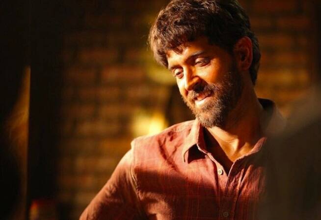 ਇਸ ਫ਼ਿਲਮ ਬਾਰੇ ਆਨੰਦ ਕੁਮਾਰ ਨੇ ਕਿਹਾ- ਮੈਂ ਖੁਸ਼ ਹਾਂ ਕਿ ਰਿਤਿਕ ਮੇਰਾ ਕਿਰਦਾਰ ਨਿਭਾ ਰਹੇ ਹਨ। ਉਹ ਆਪਣੇ ਕੰਮ ਨੂੰ ਲੈ ਕੇ ਕਾਫੀ ਸਮਰਪਿਤ ਰਹਿੰਦੇ ਹਨ। ਉਨਾਂ ਦੀ ਕਹਾਣੀ ਕਾਫੀ ਚੰਗੀ ਹੈ।