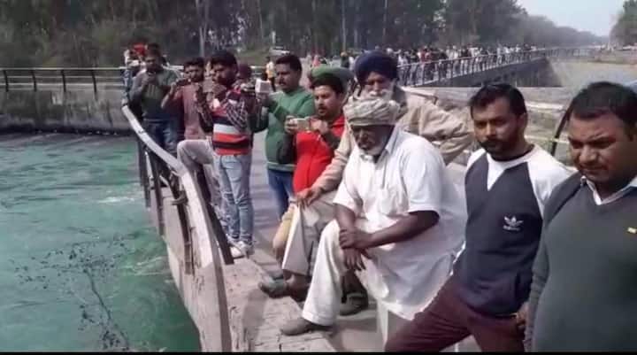 ਪਾਣੀ ਦਾ ਤੇਜ਼ ਵਹਾਅ ਕਾਰ ਨੂੰ ਇੱਕ ਕਿਲੋਮੀਟਰ ਦੂਰ ਤੱਕ ਲੈ ਗਿਆ। ਗੋਤਾਖੋਰਾਂ ਤੇ ਕਰੇਨ ਦੀ ਮਦਦ ਨਾਲ ਕਾਰ ਨੂੰ ਬਾਹਰ ਕੱਢਿਆ ਗਿਆ।