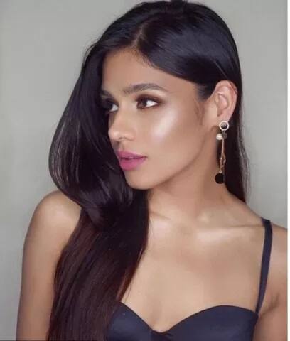 ਉਸ ਨੇ ਫੈਸ਼ਨ ਦੀ ਪੜ੍ਹਾਈ ਕੀਤੀ ਹੈ ਤੇ ਉਹ ਇਸੇ ਖੇਤਰ ਵਿੱਚ ਕੰਮ ਵੀ ਕਰ ਰਹੀ ਹੈ। 