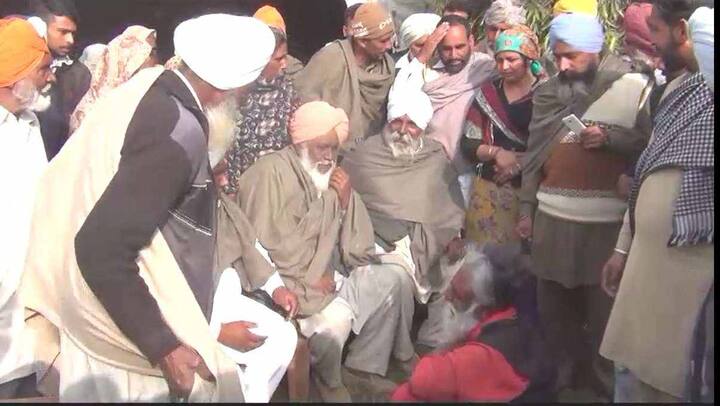 ਬਠਿੰਡਾ ਦੇ ਪਿੰਡ ਗੁਲਾਬਗੜ੍ਹ ਵਾਲਿਆਂ ਨੇ ਪਾਖੰਡੀ ਸਾਧ ਦੀ ਖੂਬ ਖੁੰਭ ਠੱਪੀ। ਪਿੰਡ ਦੀ ਔਰਤ ਤੇ ਪਿੰਡ ਵਾਲਿਆਂ ਨੇ ਕਾਨੂੰਨ ਬਜ਼ੁਰਗ ਸਾਧ ਨੂੰ ਕੁਟਾਪਾ ਚਾੜ੍ਹਿਆ।