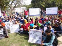 ਕੈਪਟਨ ਨਾਲ ਮੁਲਾਕਾਤ ਦਾ ਠੇਕਾ ਮੁਲਾਜ਼ਮਾਂ ਨੇ ਰੱਖਿਆ \'ਇਨਾਮ\'