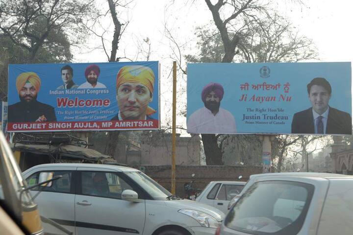 ਸੁਆਗਤ ਵਿੱਚ ਥਾਂ-ਥਾਂ ਉੱਤੇ ਬੋਰਡ ਲੱਗੇ ਹੋਏ ਹਨ।