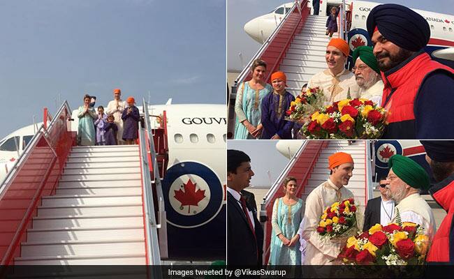 ਅੱਜ ਸਵੇਰੇ ਗੁਰੂ ਰਾਮਦਾਸ ਕੌਮਾਂਤਰੀ ਹਵਾਈ ਅੱਡੇ ’ਤੇ ਕੇਂਦਰੀ ਸ਼ਹਿਰੀ ਤੇ ਮਕਾਨ ਉਸਾਰੀ ਰਾਜ ਮੰਤਰੀ ਹਰਦੀਪ ਸਿੰਘ ਪੁਰੀ ਤੇ ਪੰਜਾਬ ਦੇ ਸਥਾਨਕ ਸਰਕਾਰਾਂ, ਸੱਭਿਆਚਾਰਕ ਮਾਮਲੇ ਤੇ ਸੈਰ-ਸਪਾਟਾ ਮੰਤਰੀ ਨਵਜੋਤ ਸਿੰਘ ਸਿੱਧੂ ਨੇ ਉਨ੍ਹਾਂ ਦਾ ਸਵਾਗਤ ਕੀਤਾ। ਇਸ ਮੌਕੇ ਹੋਰ ਵੀ ਵੱਡੀ ਗਿਣਤੀ ਲੋਕ ਸਨ।