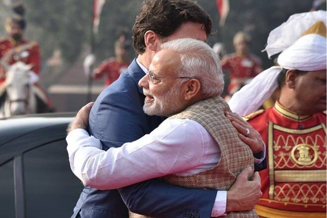 ਟਰੂਡੋ ਨੂੰ ਕਲ਼ਾਵੇ ਵਿੱਚ ਲੈਂਦਿਆਂ ਮੋਦੀ ਨੇ ਉਨ੍ਹਾਂ ਚਰਚਾਵਾਂ ਨੂੰ ਠੱਲ੍ਹ ਪਾਈ ਕਿ ਭਾਰਤ ਨੇ ਕੈਨੇਡਾ ਦੇ ਪ੍ਰਧਾਨ ਮੰਤਰੀ ਦੀ ਪ੍ਰਾਹੁਣਾਚਾਰੀ ਢੰਗ ਨਾਲ ਨਹੀਂ ਕੀਤੀ। 