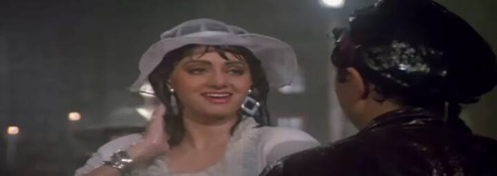 ਸ਼੍ਰੀਦੇਵੀ ਨੇ ਫਿਲਮ 'ਚਾਲਬਾਜ਼' ਦਾ ਗਾਣਾ 103 ਡਿੱਗਰੀ ਬੁਖਾਰ ਵਿੱਚ ਸ਼ੂਟ ਕੀਤਾ ਸੀ। ਫਿਲਮ ਦੇ ਗਾਣੇ ਦੀ ਸ਼ੂਟਿੰਗ ਦੌਰਾਨ ਉਹ ਬਹੁਤ ਬੀਮਾਰ ਸੀ। ਇਹ ਗਾਣਾ ਵੀ ਸੁਪਰਹਿੱਟ ਰਿਹਾ।