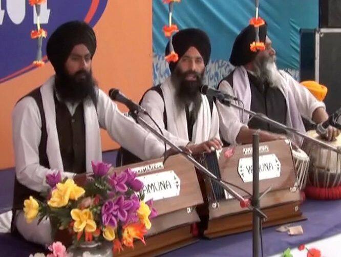 ਤਿੰਨ ਦਿਨ ਚੱਲਣ ਵਾਲੇ ਹੋਲਾ ਮੁਹੱਲਾ ਦੇ ਦੂਜੇ ਪੜਾਅ ਵਿੱਚ ਵੱਖ-ਵੱਖ ਸਮਾਗਮ ਹੋਣਗੇ। 