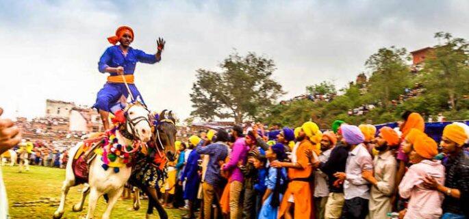 ਇਸ ਤੋਂ ਪਹਿਲਾਂ ਕੀਰਤਪੁਰ ਸਾਹਿਬ ਵਿਖੇ 25 ਤੋਂ 27 ਫਰਵਰੀ ਤੱਕ ਚੱਲੇ ਹੋਲਾ ਮਹੱਲਾ ਦੇ ਪਹਿਲੇ ਪੜਾਅ ਦੀ ਸਮਾਪਤੀ ਤੋਂ ਬਾਅਦ ਸੰਗਤਾਂ ਸ੍ਰੀ ਆਨੰਦਪੁਰ ਸਾਹਿਬ ਪਹੁੰਚੀਆਂ। ਵੱਖ-ਵੱਖ ਥਾਵਾਂ ’ਤੇ ਲੰਗਰ ਲਾਏ ਗਏ ਹਨ।