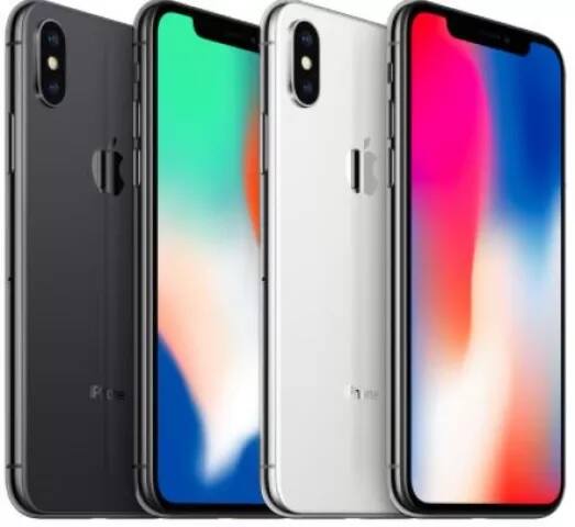 ਆਈਫੋਨ ਐਕਸ ਦਾ 256 GB ਮਾਡਲ ਸੇਲ ਵਿੱਚ 97,999 ਰੁਪਏ ਵਿੱਚ ਖਰੀਦਿਆ ਜਾ ਸਕਦਾ ਹੈ, ਜੋ 1,02,000 ਰੁਪਏ ਵਿੱਚ ਮਾਰਕੀਟ ਵਿੱਚ ਉਪਲਬਧ ਹੈ।
