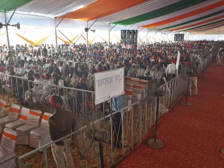 ਇਸ ਪ੍ਰੋਗਰਾਮ ਵਿੱਚ ਸਰਕਾਰ ਦੇ ਮੰਤਰੀਆਂ ਤੋਂ ਇਲਾਵਾ ਆਮ ਲੋਕ ਵੀ ਸ਼ਾਮਲ ਹੋਏ।