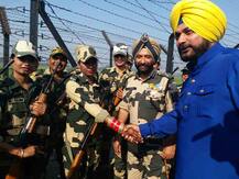 ਸਰਹੱਦ ਦੀਆਂ ਰਾਖੀਆਂ ਨੂੰ ਮਿਲਣ ਪਹੁੰਚੇ ਨਵਜੋਤ ਸਿੱਧੂ
