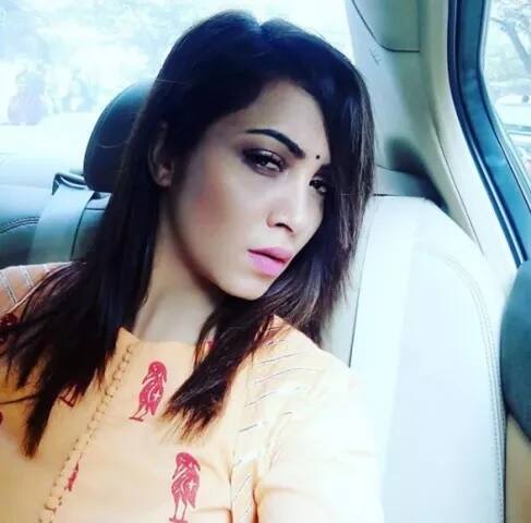ਹਾਲਾਂਕਿ ਅਰਸ਼ੀ ਖਾਨ ਨੇ ਪੰਡਤ ਉੱਤੇ ਯੋਨ ਸ਼ੋਸ਼ਣ ਦਾ ਦੋਸ਼ ਵੀ ਲਾਇਆ ਹੈ।