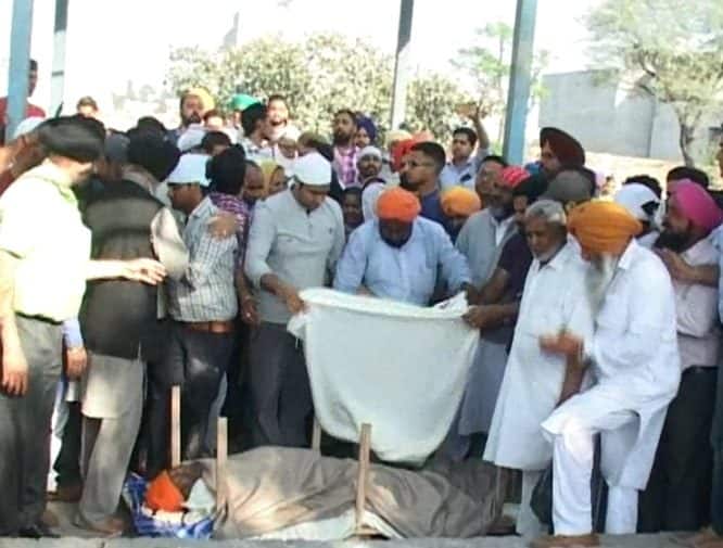 ਜਿਵੇਂ ਹੀ ਉਨ੍ਹਾਂ ਦੀ ਮ੍ਰਿਤਕ ਦੇਹ ਗੁਰੂ ਕੀ ਵਡਾਲੀ ਲਿਆਂਦੀ ਗਈ ਤਾਂ ਪਰਿਵਾਰ ਤੇ ਲੋਕਾਂ ਦੇ ਵਿਰਲਾਪ ਨਾਲ ਮਾਹੌਲ ਗ਼ਮਗੀਨ ਹੋ ਗਿਆ। 