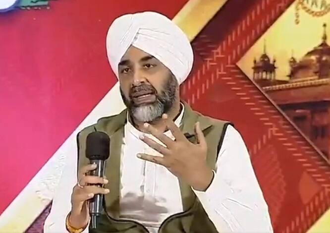 ਵਿੱਤ ਮੰਤਰੀ ਨੇ ਕਿਹਾ ਕਿ ਸਰਕਾਰ ਇੱਕ ਕੰਪਨੀ ਨਾਲ ਕਰਾਰ ਕਰ ਕੇ ਰਾਜਪੁਰਾ ਨੇੜੇ ਤਕਰੀਬਨ ਇੱਕ ਹਜ਼ਾਰ ਏਕੜ ਜ਼ਮੀਨ ਜਾਪਾਨੀ ਕੰਪਨੀ ਨੂੰ ਦੇਵੇਗੀ।