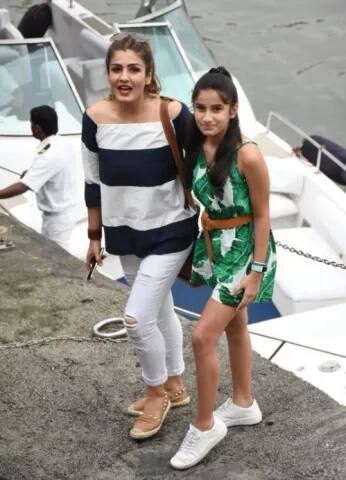 ਵੇਖੋ ਮਾਨਵ ਮੰਗਲਾਨੀ ਵੱਲੋਂ ਖਿੱਚੀਆਂ ਗਈਆਂ ਰਵੀਨਾ ਤੇ ਰਾਸ਼ਾ ਦੀਆਂ ਕੁਝ ਹੋਰ ਤਸਵੀਰਾਂ। 