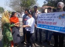 ਕੈਪਟਨ ਸਰਕਾਰ ਦਾ ਇੱਕ ਸਾਲ ਪੂਰਾ ਹੋਣ \'ਤੇ ਵੰਡੇ \'ਲੌਲੀਪੌਪ\'