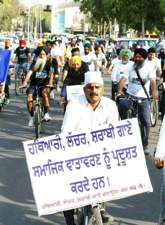 ਸਾਈਕਲੋਥੋਨ ਵਿੱਚ ਪਹੁੰਚੇ ਹਰ ਸਾਈਕਲਿਸਟ ਨੂੰ ਮੁਫ਼ਤ ਟੀ-ਸ਼ਰਟ, ਮੈਡਲ ਤੇ ਰਿਫਰੈਸ਼ਮੈਂਟ ਦਿੱਤੀ ਗਈ।