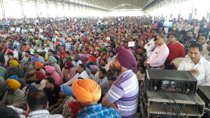 ਹਿੰਦੀ ਤੇ ਸਮਾਜਿਕ ਵਿਸ਼ਿਆਂ ਨੂੰ ਆਪਸ਼ਨਲ ਬਣਾਉਣ ਦੇ ਫੈਸਲੇ ਨੂੰ ਵਾਪਸ ਕਰਵਾਉਣਾ।