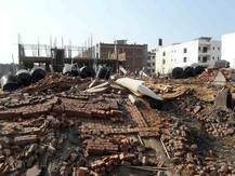 ਜ਼ੀਰਕਪੁਰ \'ਚ ਉਸਾਰੀ ਅਧੀਨ ਇਮਾਰਤ ਢਹਿ-ਢੇਰੀ