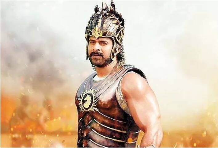 'ਬਾਹੂਬਲੀ' ਦੇ ਸਟਾਰ ਅਦਾਕਾਰ ਪ੍ਰਭਾਸ ਇਨ੍ਹੀਂ ਦਿਨੀਂ ਆਪਣੀ ਆਉਣ ਵਾਲੀ ਫ਼ਿਲਮ 'ਸਾਹੋ' ਦੀ ਸ਼ੂਟਿੰਗ ਵਿੱਚ ਰੁੱਝੇ ਹੋਏ ਹਨ। ਇਸੇ ਦਰਮਿਆਨ ਉਨ੍ਹਾਂ ਦੇ ਫੈਨਜ਼ ਲਈ ਨਿਰਾਸ਼ਾਜਨਕ ਖ਼ਬਰ ਸਾਹਮਣੇ ਆਈ ਹੈ। 