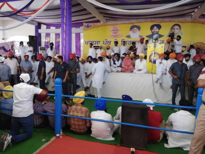 ਤਖ਼ਤ ਸ੍ਰੀ ਦਮਦਮਾ ਸਾਹਿਬ ਵਿਖੇ ਵਿਸਾਖੀ ਮੌਕੇ ਵੱਡੀ ਗਿਣਤੀ ਵਿੱਚ ਸੰਗਤ ਚੌਥੇ ਤਖ਼ਤ 'ਤੇ ਨਤਮਸਤਕ ਹੋ ਰਹੀਆਂ ਹਨ।