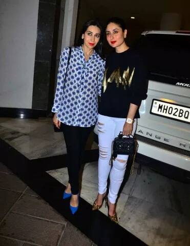 ਮਨੀਸ਼ ਮਲਹੋਤਰਾ ਦੇ ਘਰ ਦੇ ਬਾਹਰ ਦੋਵਾਂ ਨੇ ਕੁਝ ਇਸ ਅੰਦਾਜ਼ ’ਚ ਪੋਜ਼ ਦਿੱਤਾ।