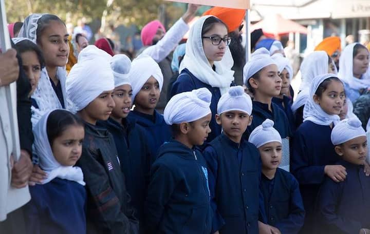 ਵੇਖੋ SinghStaion.net ਤੋਂ ਧੰਨਵਾਦ ਸਹਿਤ ਪ੍ਰਾਪਤ ਕੀਤੀਆਂ ਕੁਝ ਹੋਰ ਤਸਵੀਰਾਂ। 