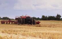 ਟ੍ਰੈਕਟਰ ਵੀ ਹੋਏ ਡ੍ਰਾਈਵਰਲੈੱਸ, ਵੇਖੋ ਕਿਵੇਂ ਖੇਤਾਂ \'ਚ ਪੱਟਦੇ ਧੂੜਾਂ