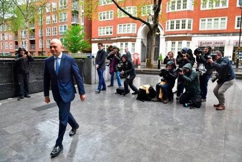  ਜਾਵਿਦ ਦੀ ਤਰੱਕੀ ਪਿੱਛੋਂ ਡਾਊਨਿੰਗ ਸਟਰੀਟ ਨੇ ਐਲਾਨ ਕੀਤਾ ਕਿ ਸਾਬਕਾ ਦੱਖਣੀ ਆਇਰਲੈਂਡ ਦੇ ਮੰਤਰੀ ਜੇਮਸ ਬਰੋਕਨਸ਼ਾਇਰ ਹਾਊਸਿੰਗ, ਕਮਿਊਨਿਟੀ ਤੇ ਲੋਕਲ ਪ੍ਰਸ਼ਾਸਨ ਮੰਤਰੀ ਦਾ ਅਹੁਦਾ ਸੰਭਾਲਣਗੇ। ਜਾਵਿਦ 2010 ਵਿੱਚ ਪਹਿਲੀ ਵਾਰ ਸੰਸਦ ਮੈਂਬਰ ਬਣਿਆ ਸੀ।