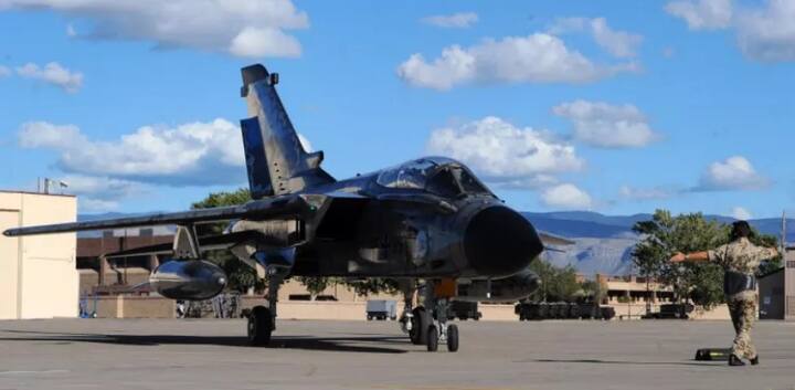 ਇੱਕ ਹੋਰ ਯੂਰਪੀ ਦੇਸ਼ ਜਰਮਨੀ ਨੇ ਰੱਖਿਆ ਲਈ 2.95 ਲੱਖ ਕਰੋੜ ਰੁਪਏ ਦਾ ਬਜਟ ਰੱਖਿਆ ਹੈ। 