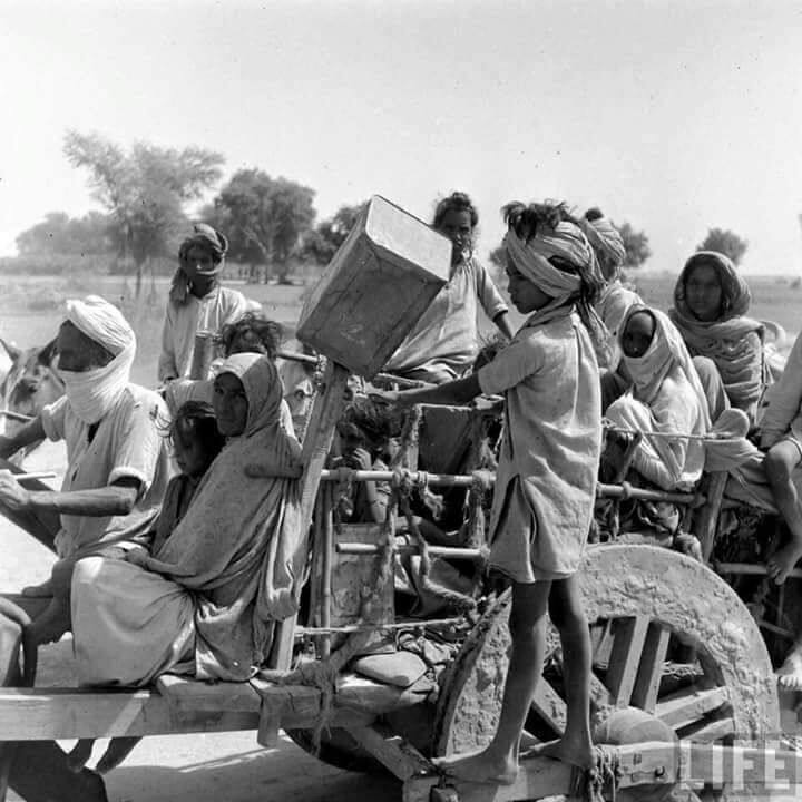 1947 ਵਿੱਚ ਦੇਸ਼ ਦੀ ਵੰਡ ਵੇਲ਼ੇ ਦੀਆਂ ਇਹ ਤਸਵੀਰਾਂ ਸ਼ਾਇਦ ਹੀ ਪਹਿਲਾਂ ਕਿਸੀ ਨੇ ਵੇਖੀਆਂ ਹੋਣ। 