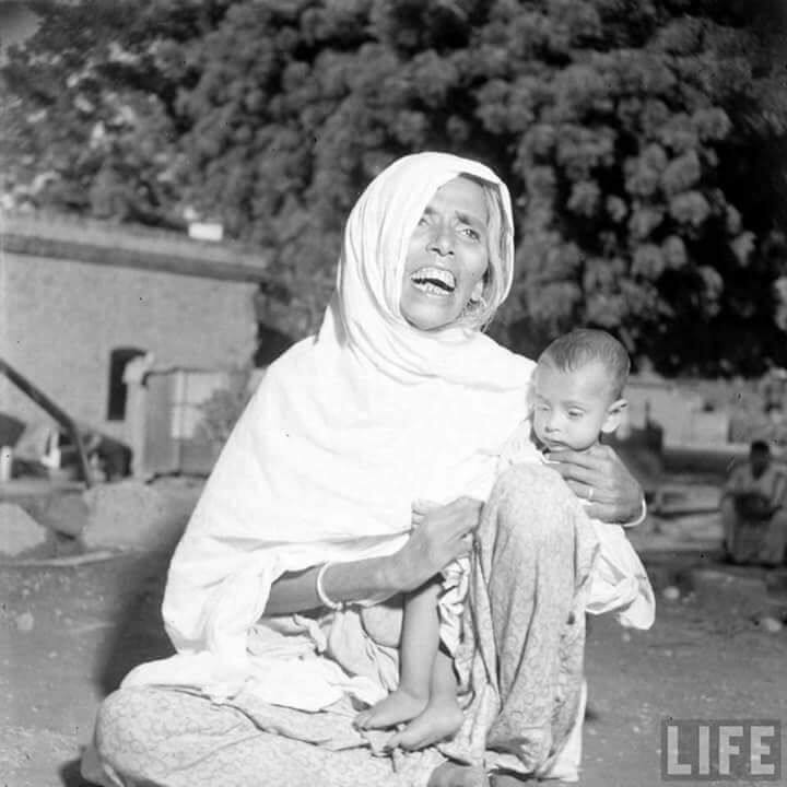 ਇਸ ਰੋਂਦੀ ਮਾਂ ਨੂੰ ਵੇਖ ਸ਼ਾਇਦ ਹੀ ਕੋਈ ਹੋਵੇਗਾ, ਜਿਸ ਦੇ ਦਿਲ ਵਿੱਚੋਂ ਇੱਕ ਚੀਸ ਜਿਹੀ ਨਾ ਨਿਕਲੀ ਹੋਵੇ। 
