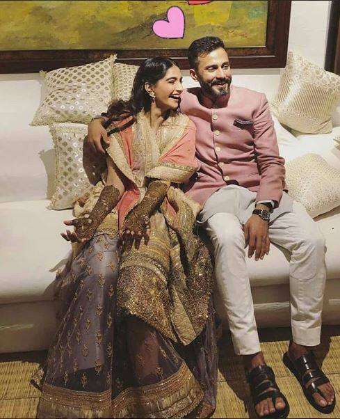 ਆਨੰਦ-ਸੋਨਮ ਇੱਕ ਦੂਜੇ ਨੂੰ ਲੰਮੇਂ ਸਮੇਂ ਤੋਂ ਡੇਟ ਕਰ ਰਹੇ ਸਨ।