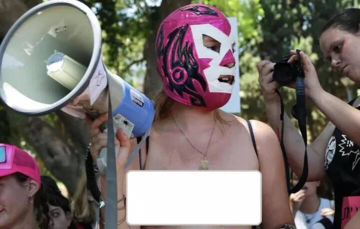 2017 ਤਕ ਇਹ ਮੁਹਿੰਮ ਕਮਜ਼ੋਰ ਸੀ ਪਰ ਇਸ ਸਾਲ ਹੋਏ #MeToo ਕੈਂਪੇਨ ਨੇ ਇਸ ਨੂੰ ਨਵਾਂ ਜੀਵਨ ਦਿੱਤਾ। ਹਾਲੀਵੁੱਡ ਦੇ ਦਿੱਗਜ ਪ੍ਰੋਡਿਊਸਰ ਹਾਰਵੀ ਵਾਇੰਸਟੀਨ ਤੋਂ ਲੈ ਕੇ ਦਿੱਗਜ ਕਾਮੇਡੀਅਨ ਬਿਲ ਕਾਸਬੀ ਨੂੰ ਇਸ ਮੁਹਿੰਮ ਨੇ ਆਸਮਾਨ ਤੋਂ ਜ਼ਮੀਨ ’ਤੇ ਲੈ ਆਂਦਾ।