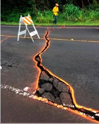 ਜਵਾਲਾਮੁਖੀ ਫਟਣ ਤੋਂ ਪਹਿਲਾਂ ਭੂਚਾਲ ਦੇ ਕਈ ਝਟਕੇ ਆਏ ਜਿਸ ਤੋਂ ਲੋਕ ਹੋਰ ਚੌਕੰਨੇ ਹੋ ਗਏ ਸਨ। (ਤਸਵੀਰਾਂ: ਏਪੀ ਏਜੰਸੀ)