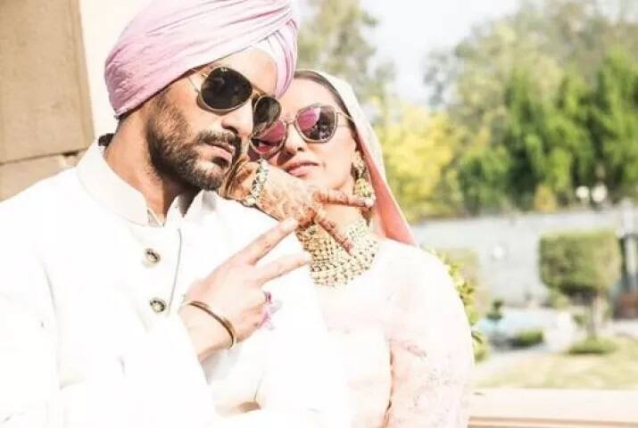  ਨੇਹਾ ਨੇ ਸਿੱਖ ਧਰਮ ਦੇ ਰੀਤੀ ਰਿਵਾਜ਼ਾਂ ਅਨੁਸਾਰ ਨਵੀਂ ਦਿੱਲੀ ’ਚ ਅੰਗਦ ਨਾਲ ਵਿਆਹ ਕਰਾਇਆ। (ਤਸਵੀਰਾਂ: ਇੰਸਟਾਗਰਾਮ)