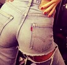 ਫੈਸ਼ਨ ਦੇ ਨਾਂ \'ਤੇ ਨੰਗੇਜ਼, ਰਿਪਡ ਜੀਨਸ ਦਾ ਮੁੜ ਟ੍ਰੈਂਡ