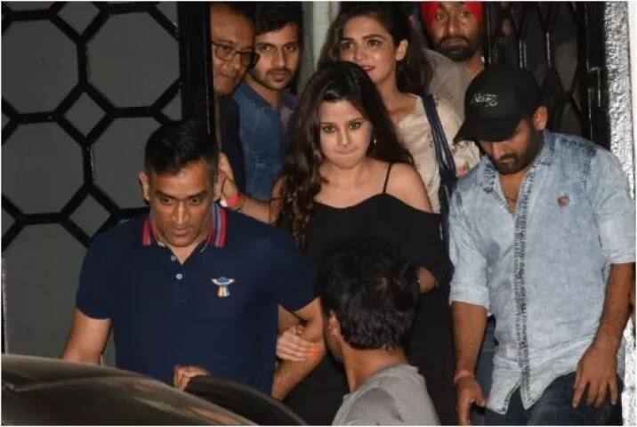 ਇਸ ਦਰਮਿਆਨ ਅੱਜ ਇਕ ਵਾਰ ਫਿਰ ਆਈਪੀਐਲ ਦਾ ਨਜ਼ਾਰਾ ਆਪਣੇ ਸਿਖਰਾਂ 'ਤੇ ਹੋਵੇਗਾ।