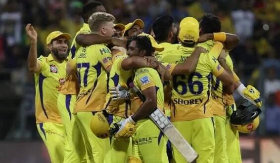 ਇਸ ਜਿੱਤ ਦੇ ਨਾਲ ਚੇਨੱਈ ਆਈਪੀਐਲ ਦੇ ਇਤਿਹਾਸ 'ਚ ਦੂਜੀ ਅਜਿਹੀ ਟੀਮ ਬਣ ਗਈ ਹੈ ਜਿਸਨੇ ਟੂਰਨਾਮੈਂਟ ਤੇ ਤੀਜੀ ਵਾਰ ਆਪਣਾ ਕਬਜਾ ਕੀਤਾ ਹੈ। ਇਸਤੋਂ ਪਹਿਲਾਂ ਇਹ ਖਿਤਾਬ ਮੁੰਬਈ ਇੰਡੀਅਨਜ਼ ਦੇ ਨਾਂ ਸੀ।