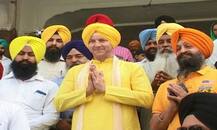 ਦਰਬਾਰ ਸਾਹਿਬ ਨਤਮਸਤਕ ਹੋਏ ਗੇਂਦਬਾਜ਼ ਬ੍ਰੈਟ ਲੀ